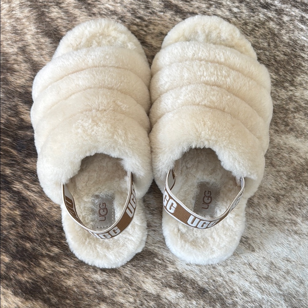 UGG Plush Cream Slides Girls Sz 12/1